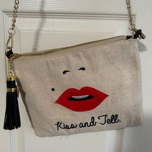 Weekend Love cross body bag